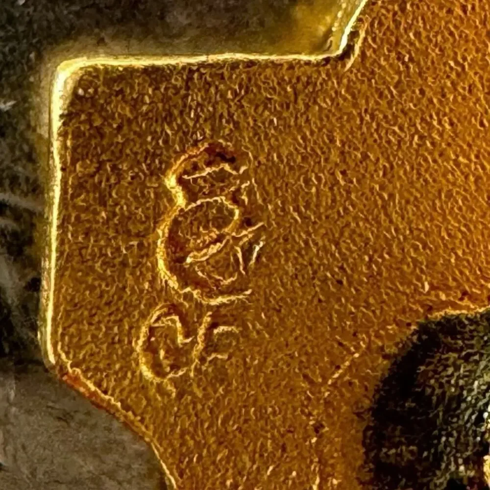 Signed Sertoma International Gold Tone Vintage Lapel Pin Tie Tac Screw Back